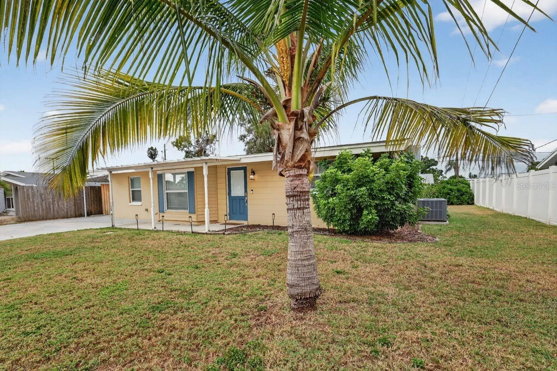 6320 Case Avenue Bradenton FL 34207