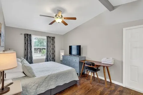 6320 Case Avenue Bradenton FL 34207