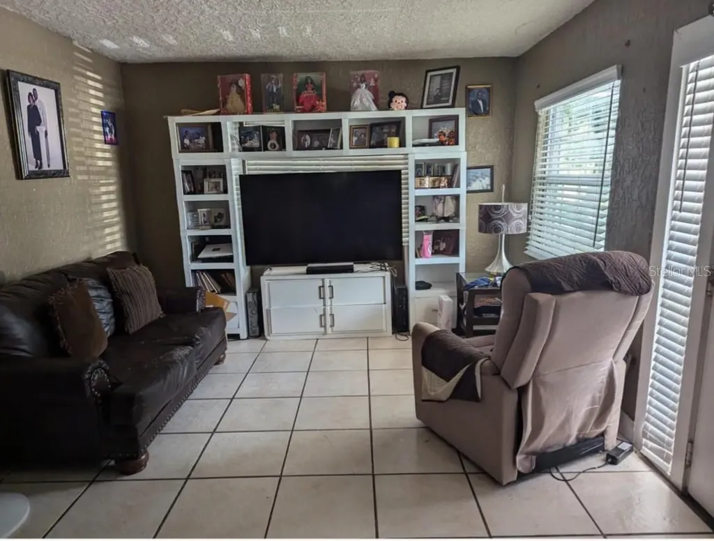 2415 E 21st Avenue Tampa FL 33605