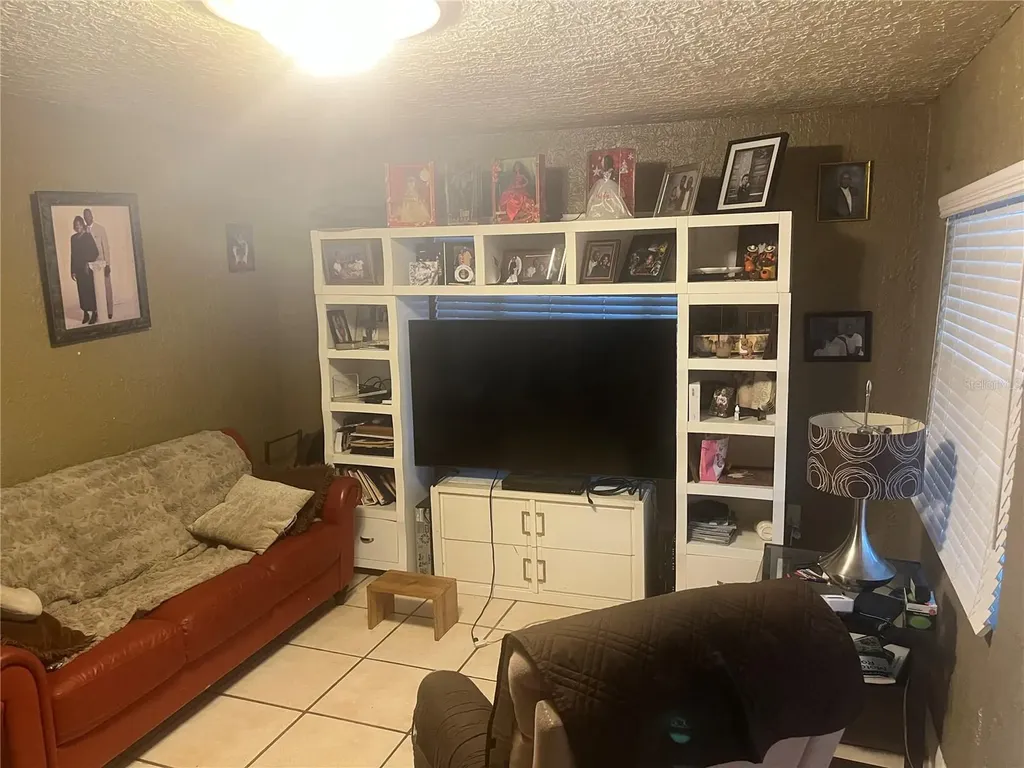 2415 E 21st Avenue Tampa FL 33605