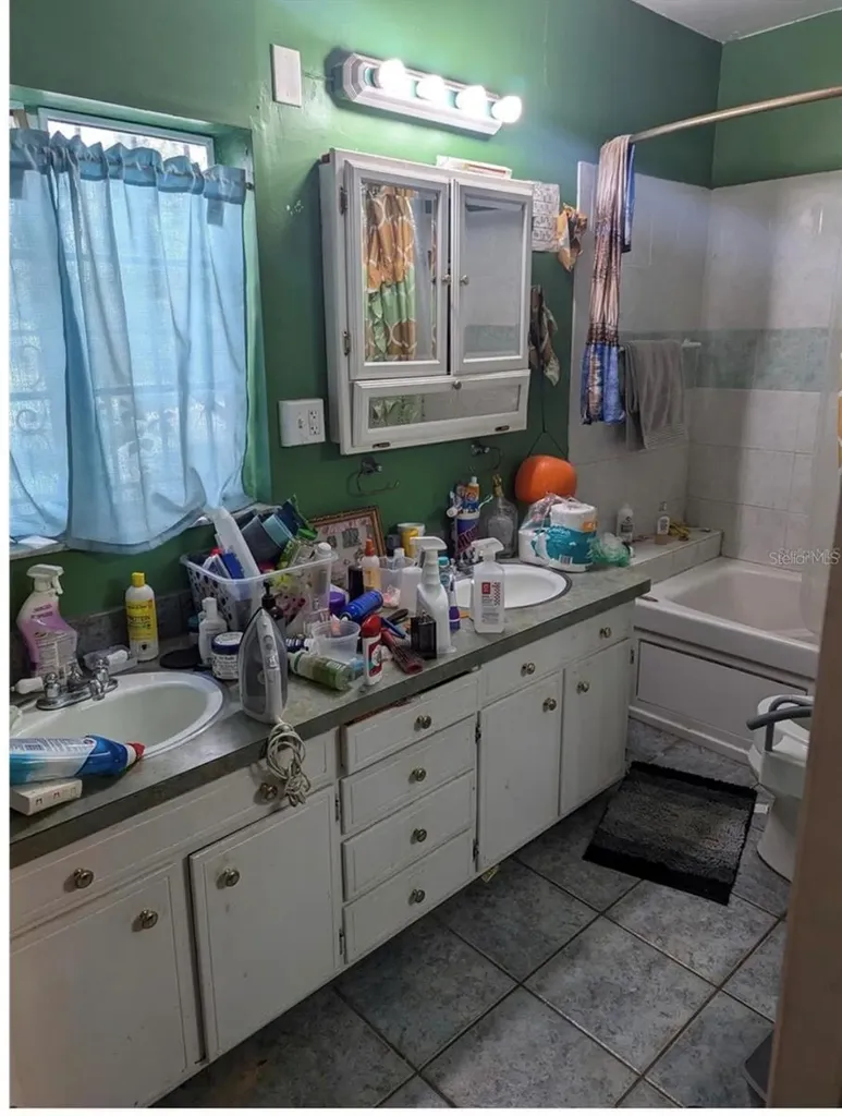 2415 E 21st Avenue Tampa FL 33605