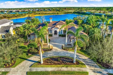 8376 Catamaran Circle Lakewood Ranch FL 34202