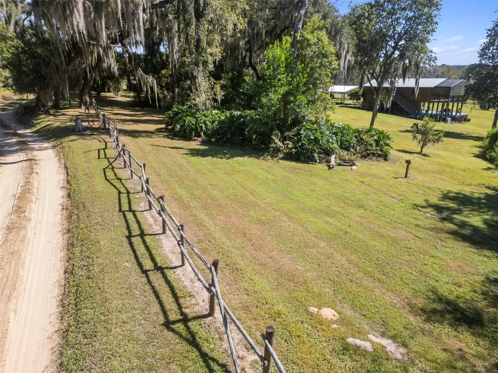 32854 Lister Road Dade City FL 33523