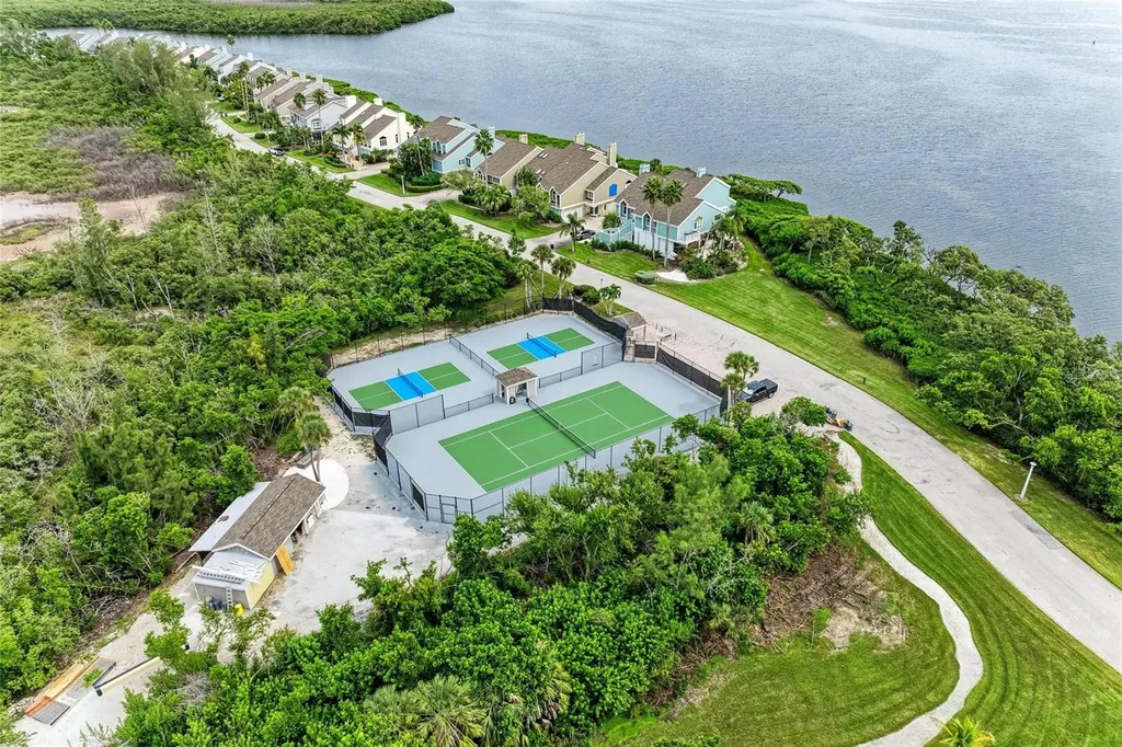 12 Tidy Island Boulevard Bradenton FL 34210