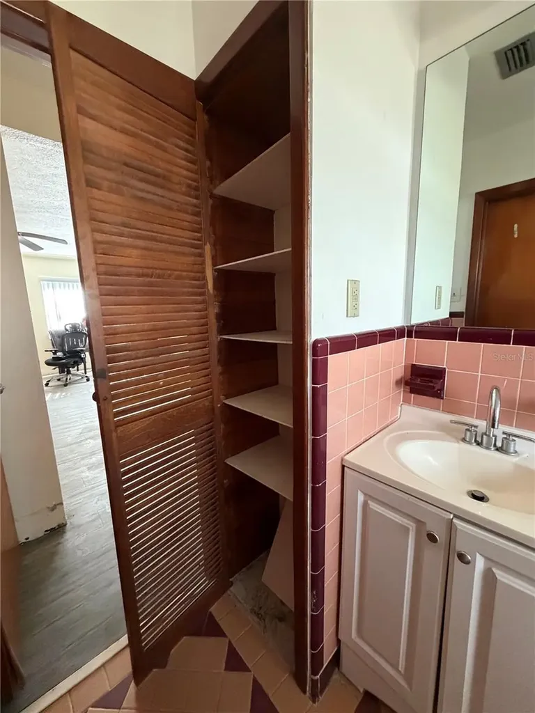 6131 Lafayette Street New Port Richey FL 34652