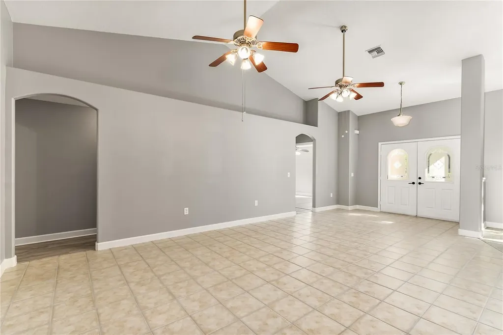 2026 Oakbend Drive Eustis FL 32726