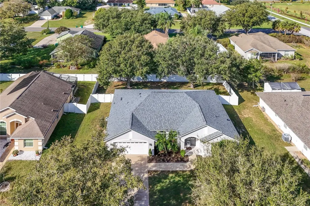 2026 Oakbend Drive Eustis FL 32726