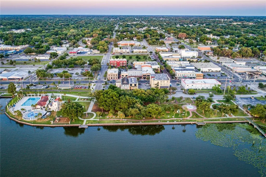 2026 Oakbend Drive Eustis FL 32726
