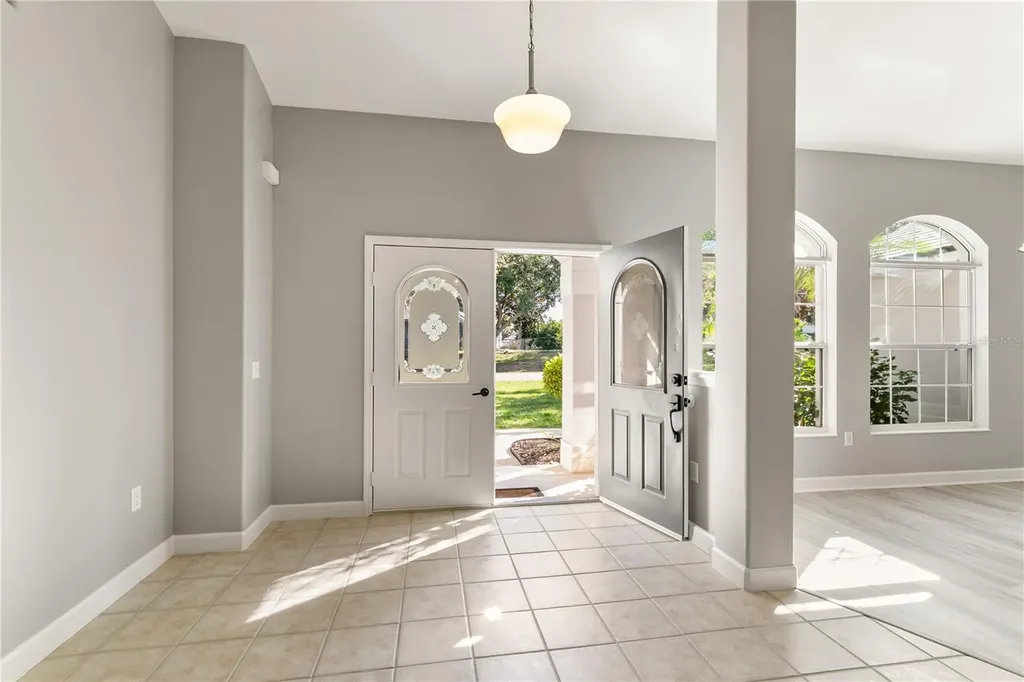 2026 Oakbend Drive Eustis FL 32726
