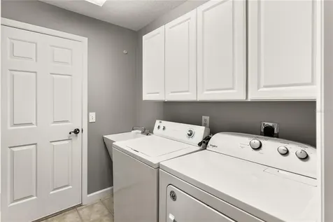 2026 Oakbend Drive Eustis FL 32726