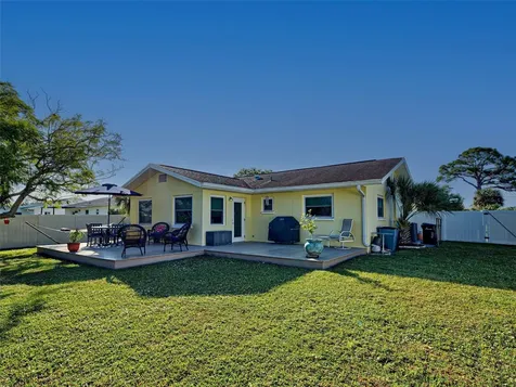 790 Coral Way Englewood FL 34223
