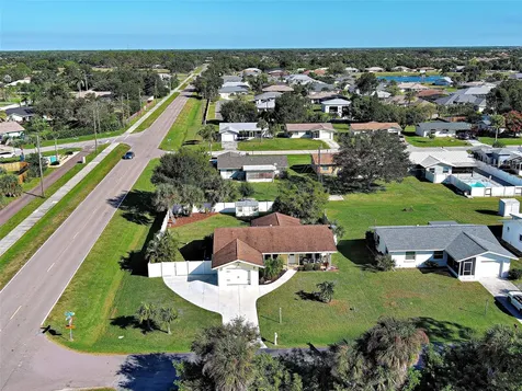 790 Coral Way Englewood FL 34223