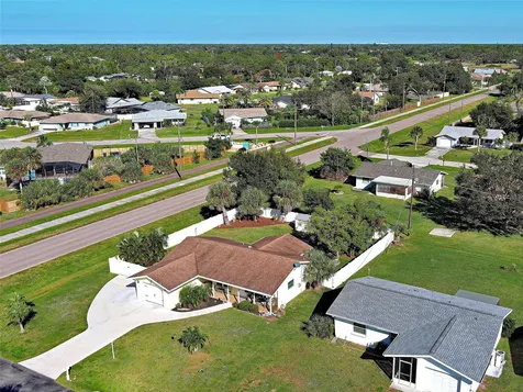 790 Coral Way Englewood FL 34223