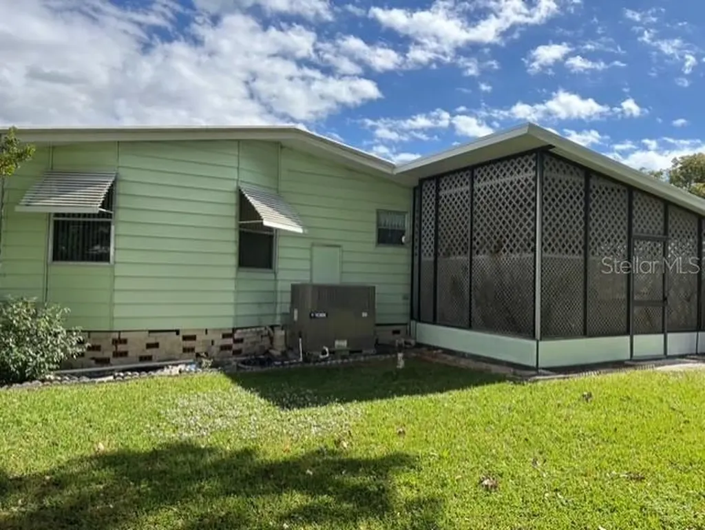 6033 Grand Oaks Drive SE Winter Haven FL 33884