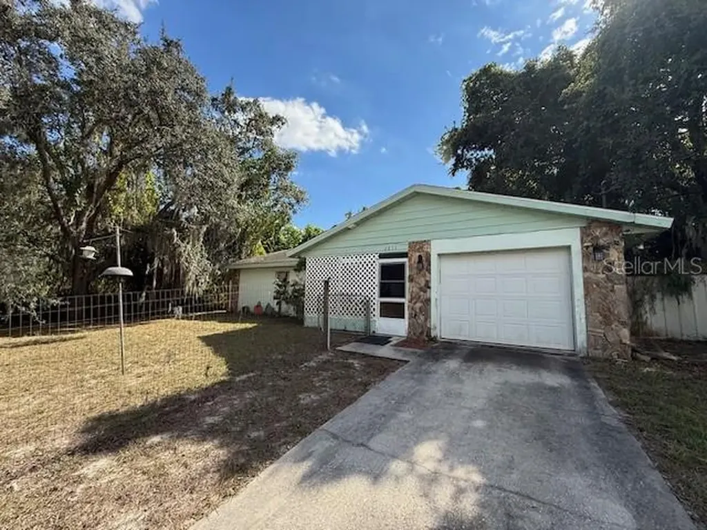 2871 W Albatross Road Avon Park FL 33825
