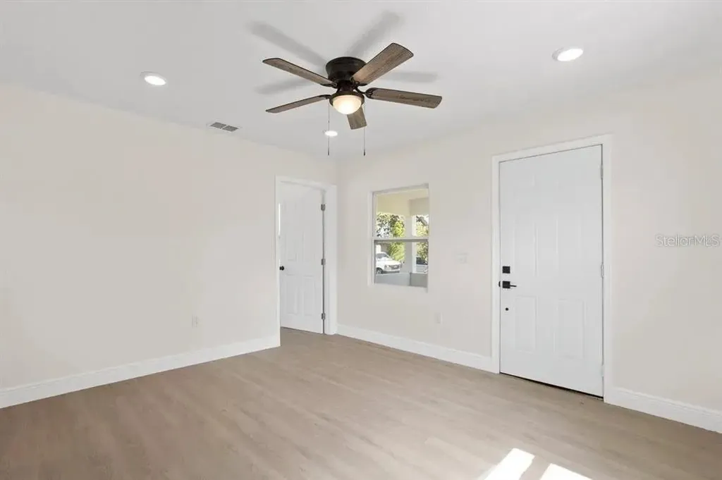 2722 14th Avenue S St Petersburg FL 33712