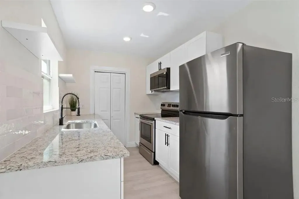 2722 14th Avenue S St Petersburg FL 33712