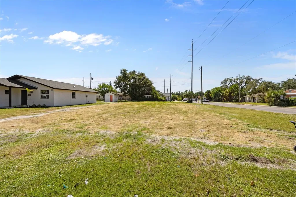 2722 14th Avenue S St Petersburg FL 33712
