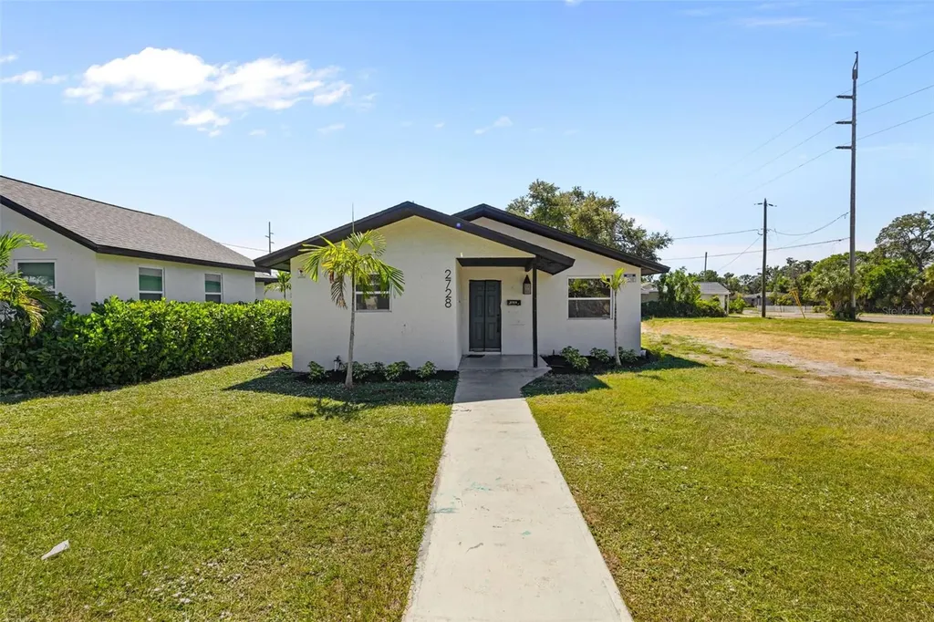 2722 14th Avenue S St Petersburg FL 33712