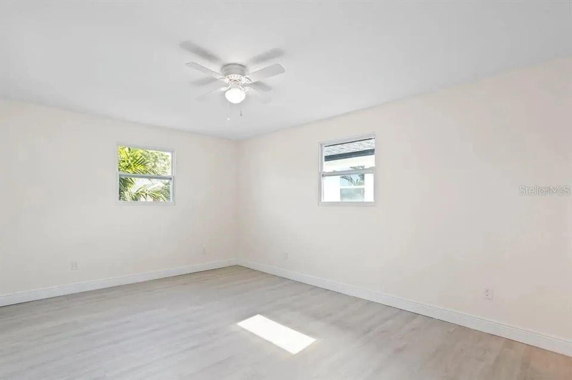 2722 14th Avenue S St Petersburg FL 33712