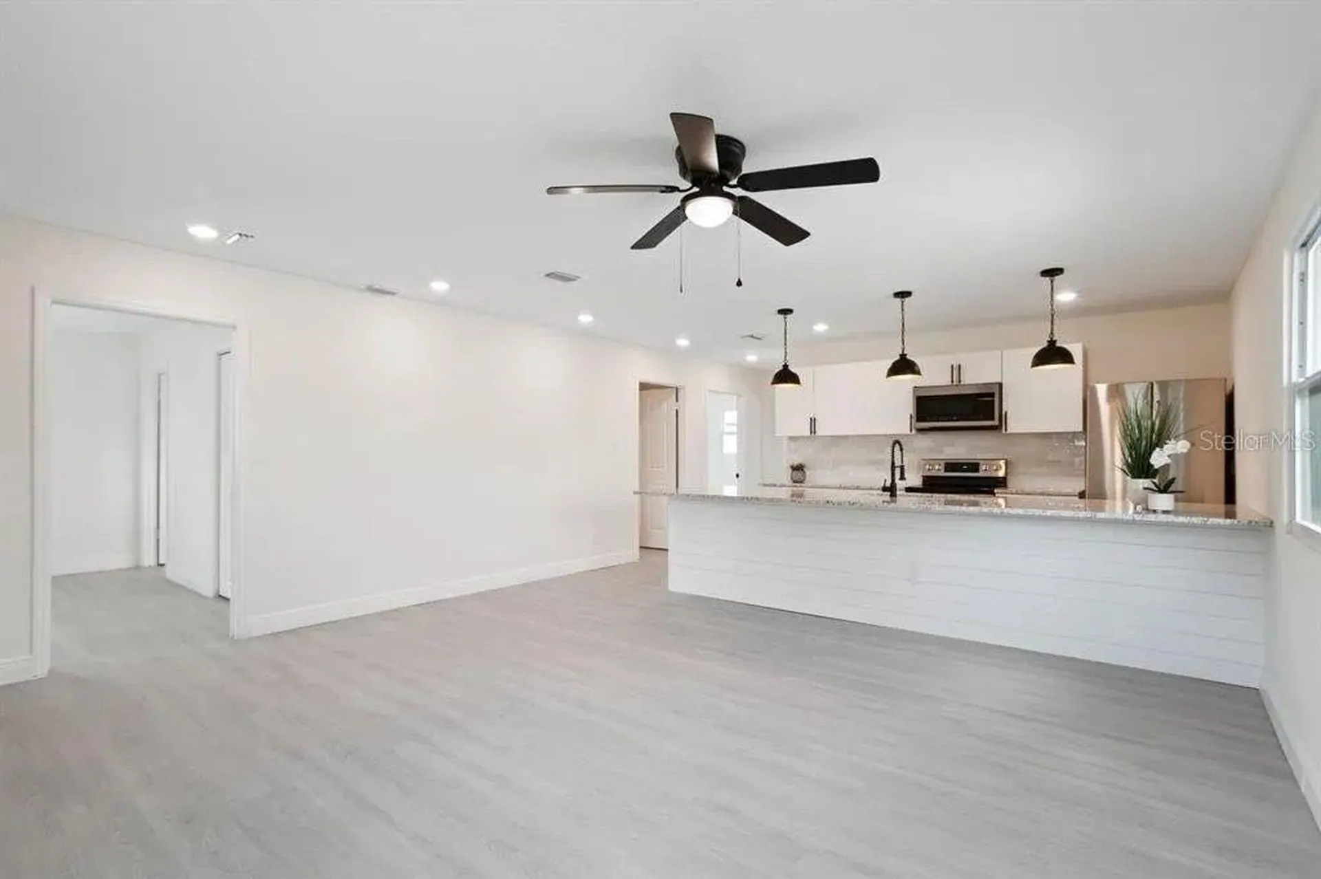 2722 14th Avenue S St Petersburg FL 33712