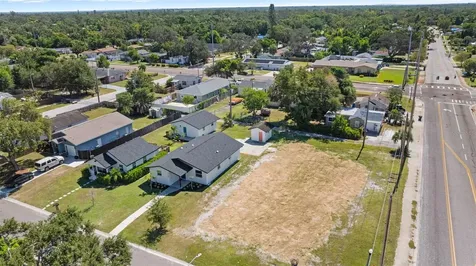2722 14TH Avenue S St Petersburg FL 33712