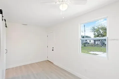 2722 14th Avenue S St Petersburg FL 33712