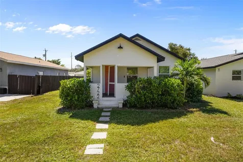 2722 14th Avenue S St Petersburg FL 33712