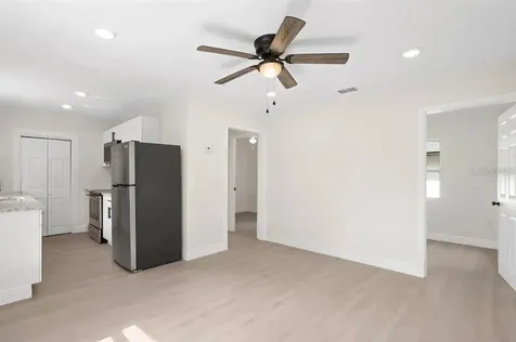 2722 14th Avenue S St Petersburg FL 33712