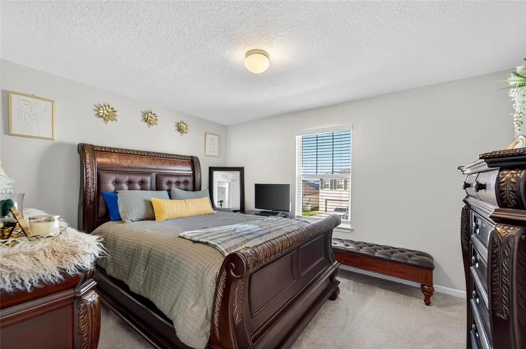 1015 Golden Shiner Avenue Ruskin FL 33570