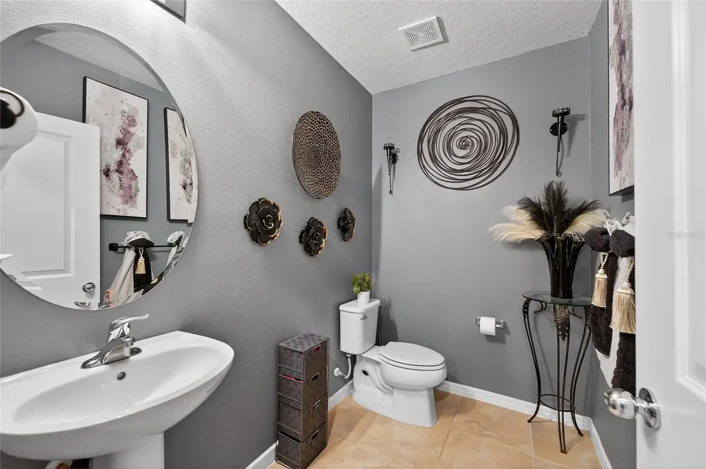 1015 Golden Shiner Avenue Ruskin FL 33570