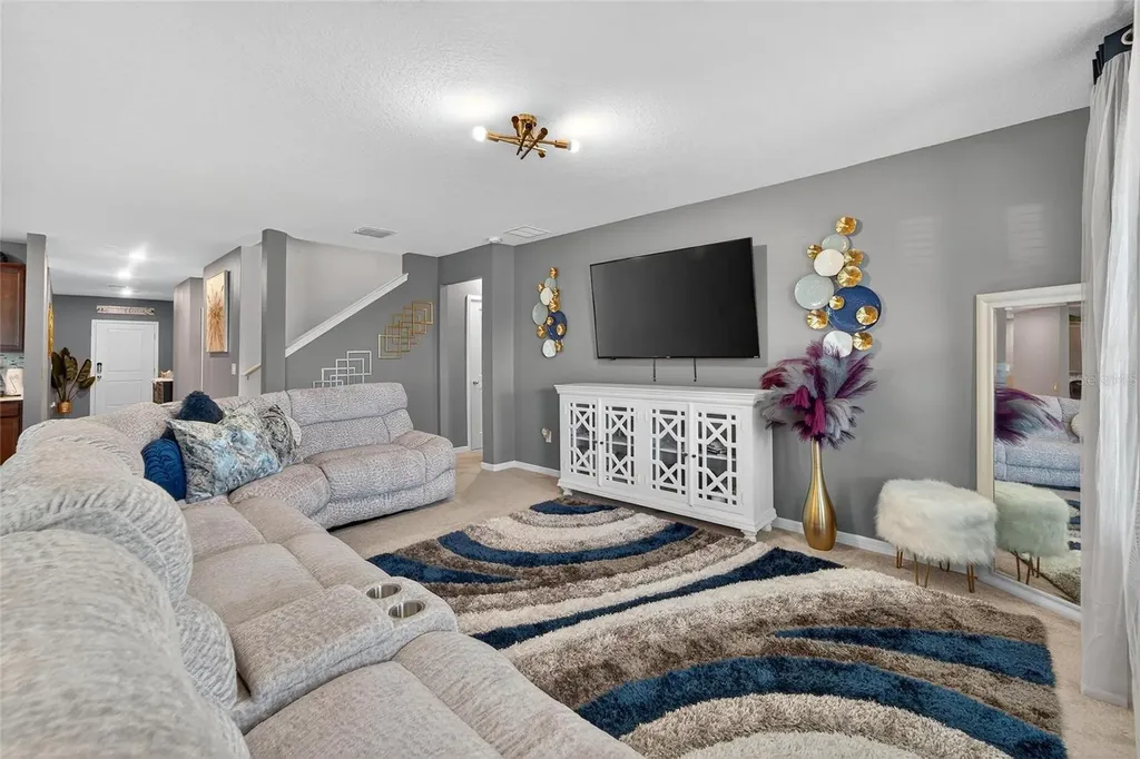 1015 Golden Shiner Avenue Ruskin FL 33570