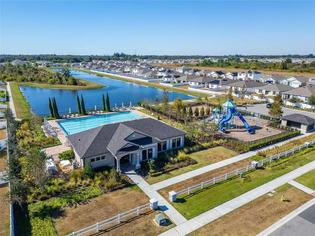 1015 Golden Shiner Avenue Ruskin FL 33570
