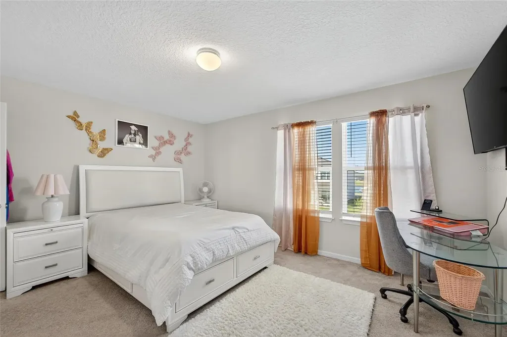 1015 Golden Shiner Avenue Ruskin FL 33570