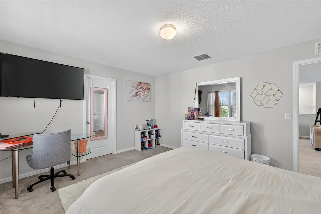 1015 Golden Shiner Avenue Ruskin FL 33570