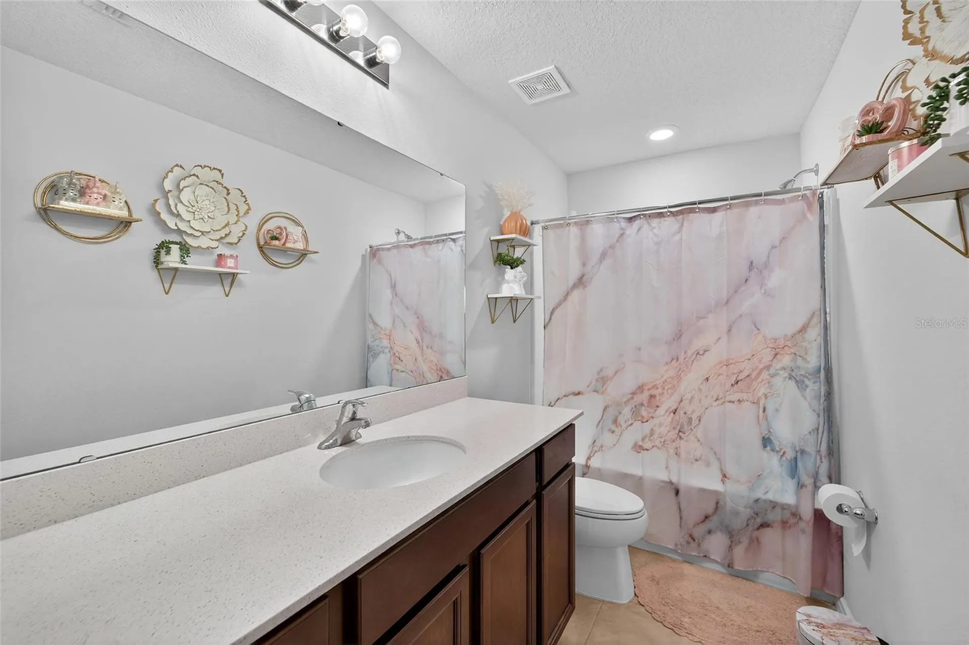 1015 Golden Shiner Avenue Ruskin FL 33570