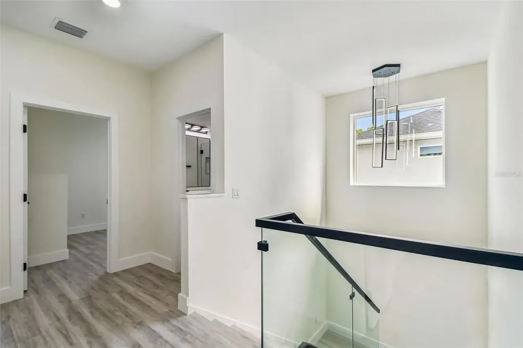 3017 W Spruce Street Tampa FL 33607