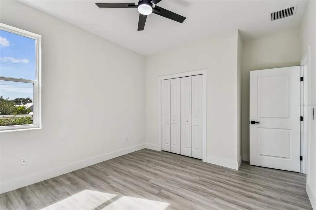 3017 W Spruce Street Tampa FL 33607