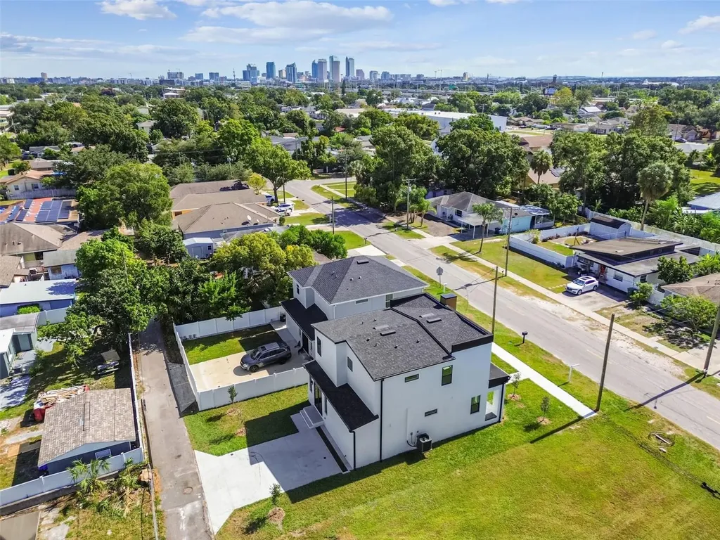 3017 W Spruce Street Tampa FL 33607