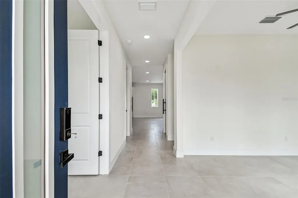 3017 W Spruce Street Tampa FL 33607