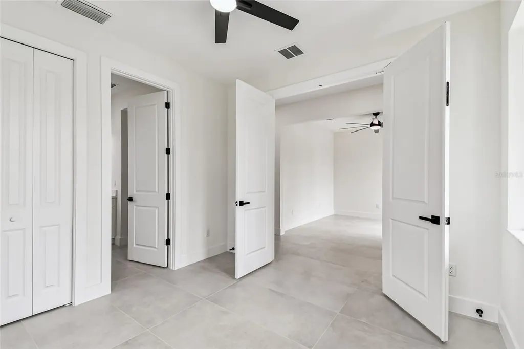 3017 W Spruce Street Tampa FL 33607