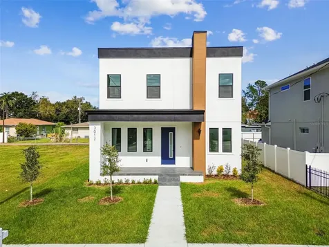 3017 W Spruce Street Tampa FL 33607