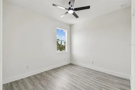 3017 W Spruce Street Tampa FL 33607