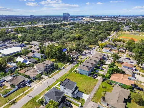 3017 W Spruce Street Tampa FL 33607