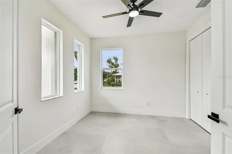 3017 W Spruce Street Tampa FL 33607