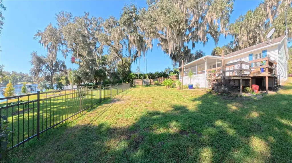 125 Ann Street Hawthorne FL 32640