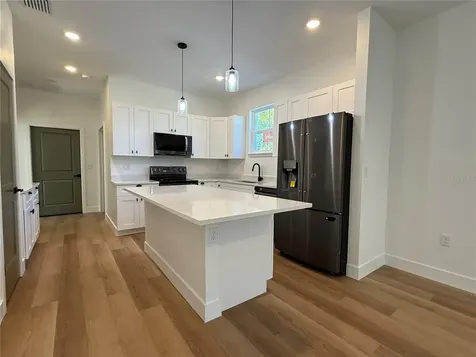 1010 Hickory Avenue Sanford FL 32771