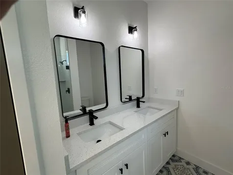 1010 Hickory Avenue Sanford FL 32771