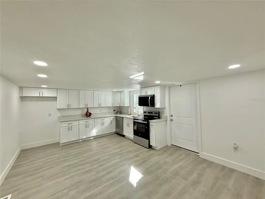 1605 8th Street Orlando FL 32820