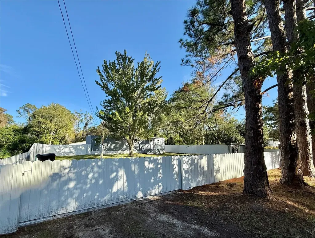 1605 8th Street Orlando FL 32820